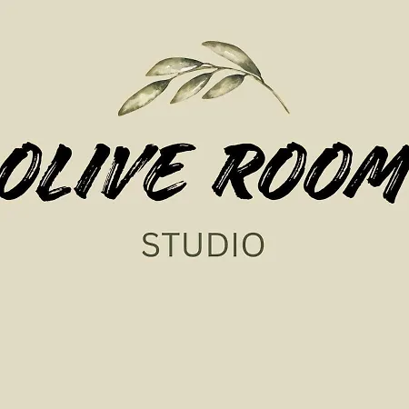 Olive Room, Center Peraía