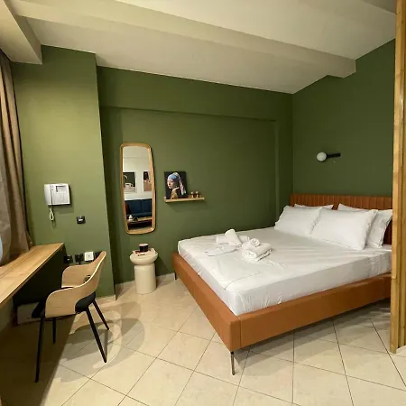 Olive Room, Center *