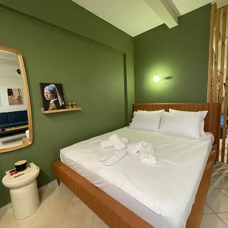 Olive Room, Center Lejlighed